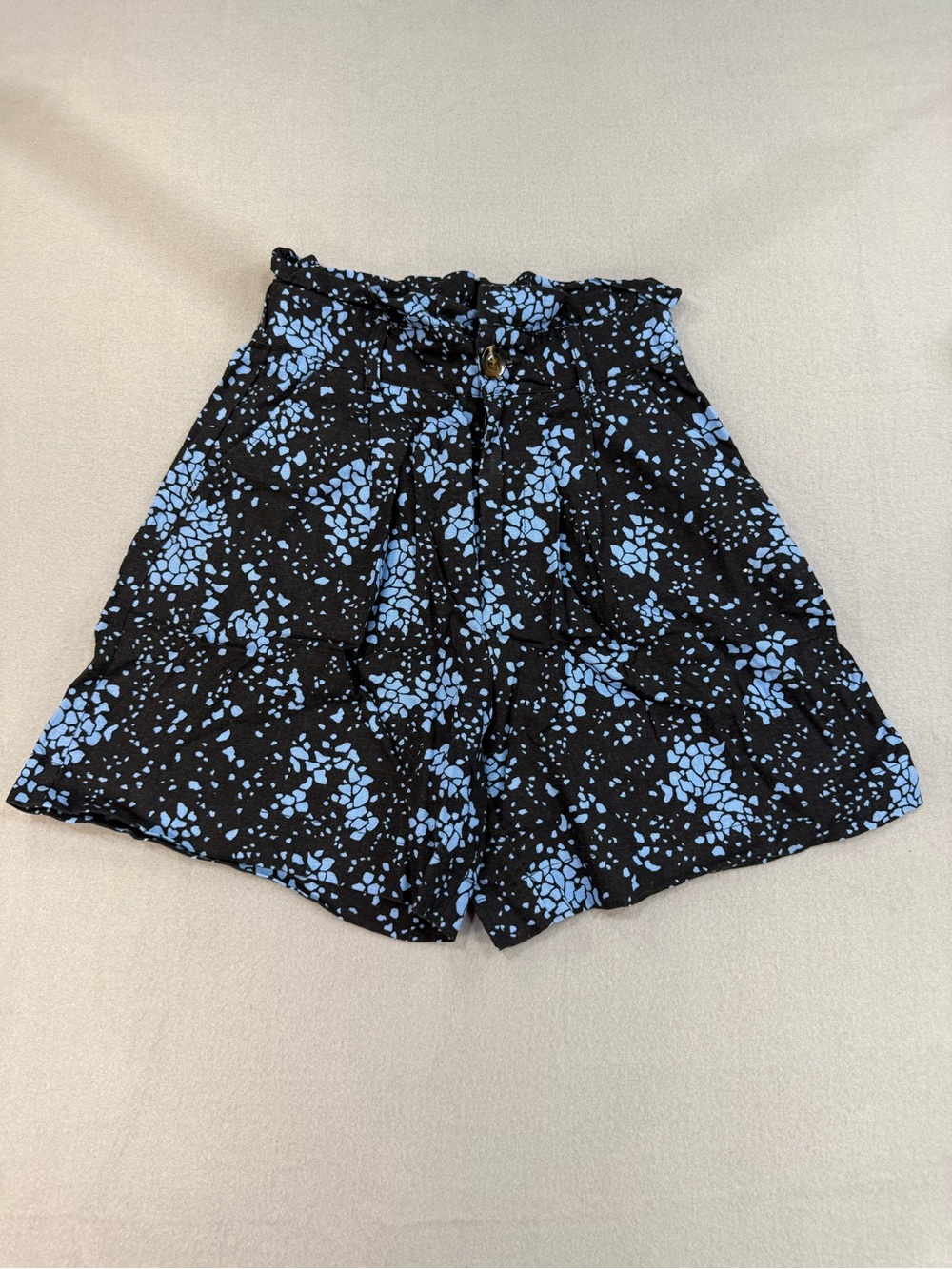 Who What Wear Black Blue Floral High-Rise Paper Bag Linen Blend Shorts Pockets